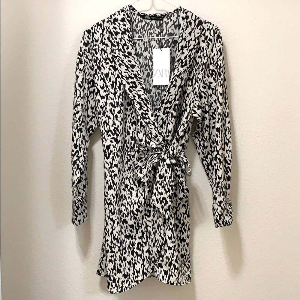 ZARA PRINTED JUMPSUIT BLACK AND WHITE SMALL
